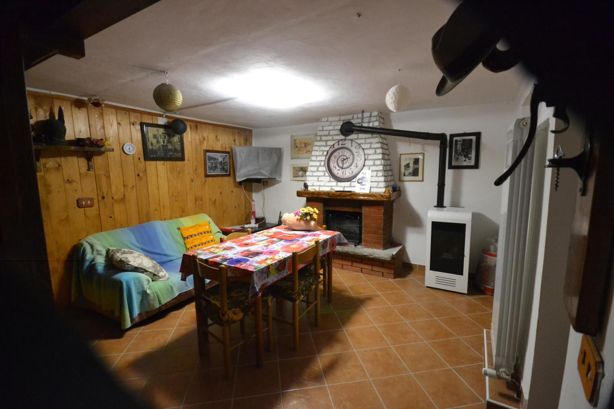 Casa Vacanze Mingos Lodio Di La Carpineta Bagian luar foto
